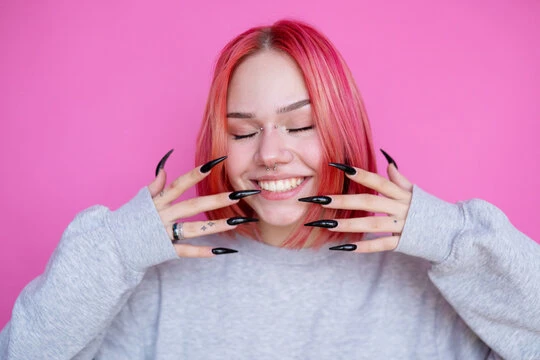 Alongamento de unhas em acrílico