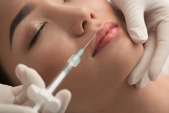 Preenchimento labial para boca fina
